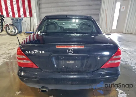 1998 Mercedes-Benz Slk 230 Kompressor z USA, uszkodzony, nr VIN WDBKK47F6WF078212